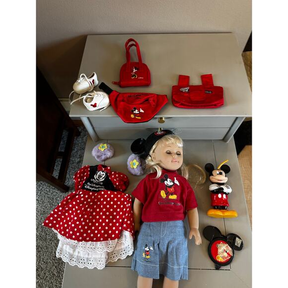 Disney Doll and accessories H18” - Picture 4 of 6